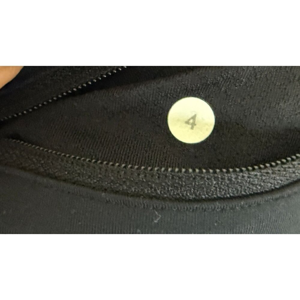Lululemon Black High-Rise Womens Leggings With Zippered Pocket Size 4 - Picture 6 of 8